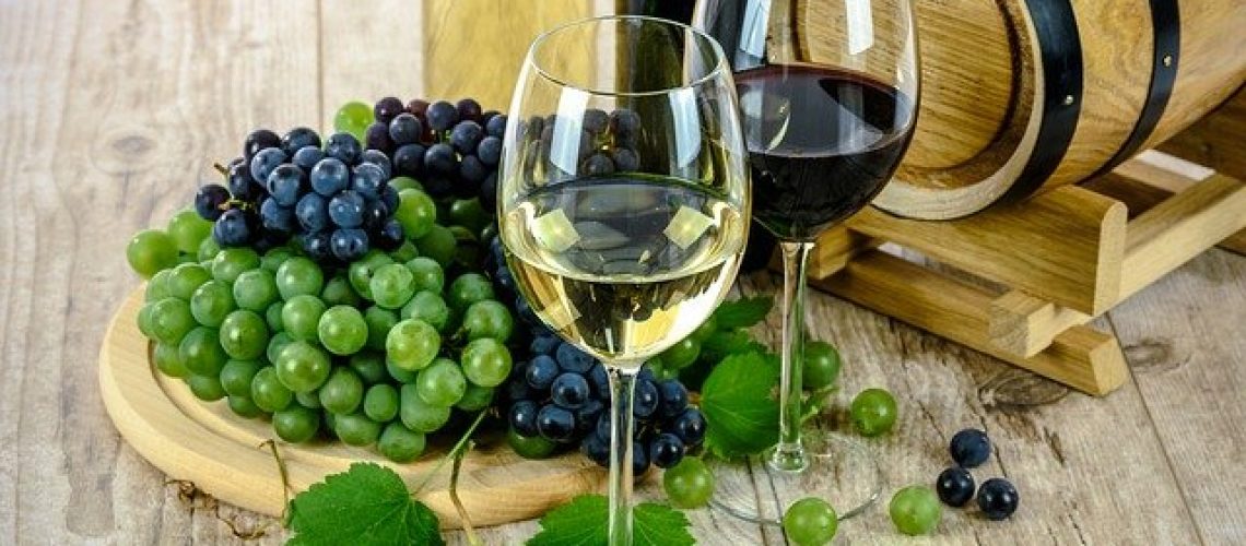 wines-1761613_640